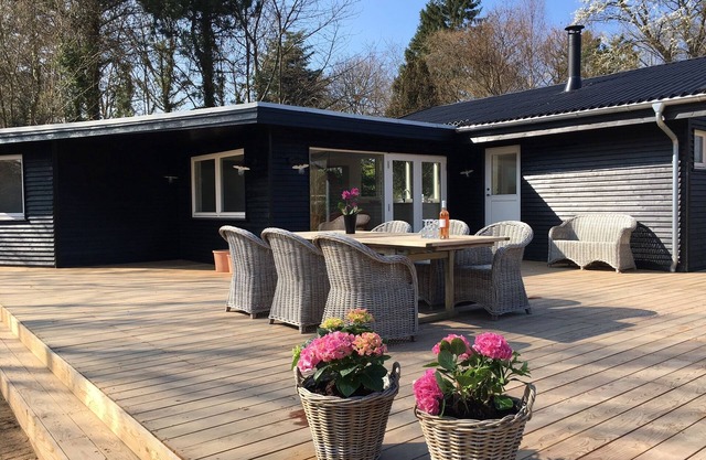 Cottage fully refurbished idyl, 500 m from the water