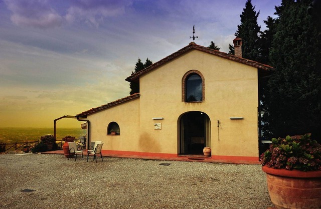 Cottage in Chianti with Infinity Pool