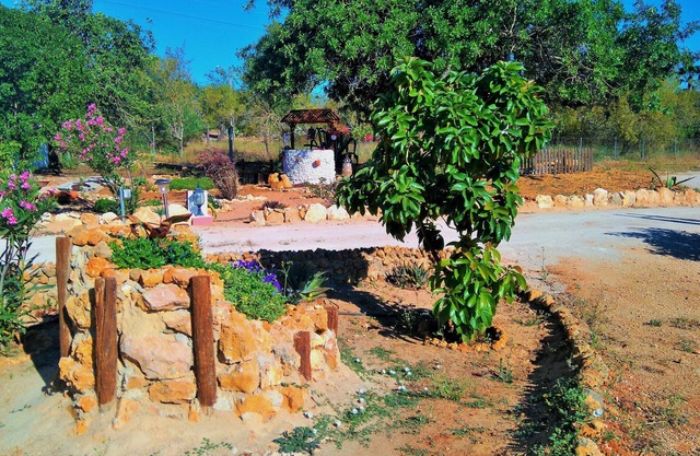 Cottage in beautiful rural property with pool