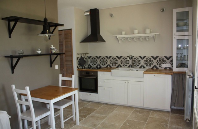 cottage in provencal farmhouse, 2 minutes from Pernes
