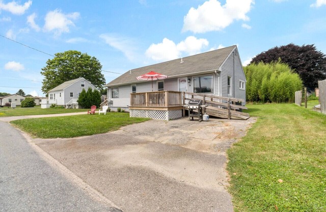 Cottage in Point Judith near Scarborough