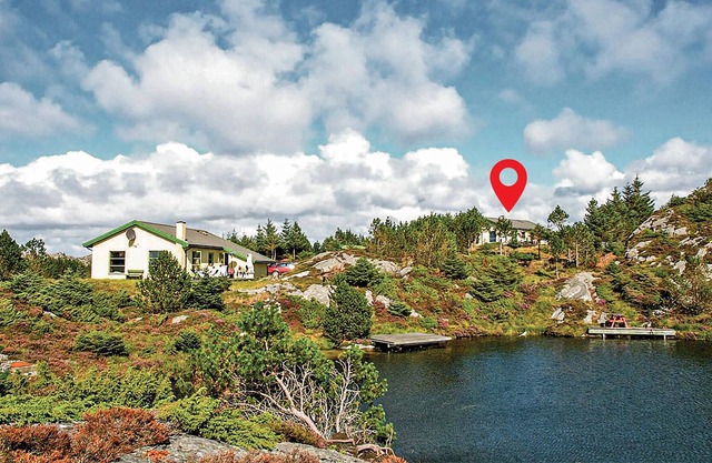 Cottage just outside Haugesund in beautiful, natural surroundings overlooking the sea.