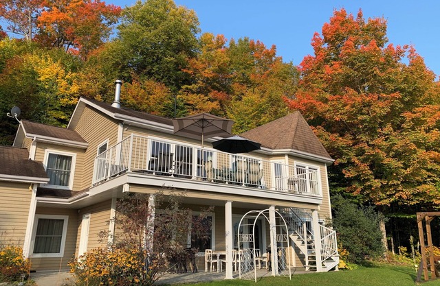 Cottage - Rendez-vous 1046 (bord de l’eau 2 min, accès privé)