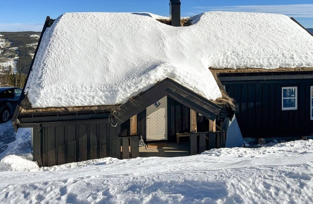 Cottage with sauna and mountain view in wonderful nature