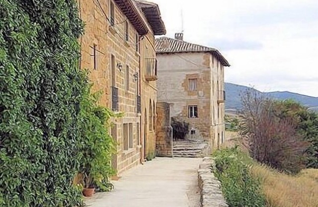 Cottage, with stove, barbecue and wood oven, for 10 people