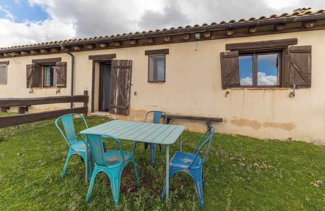 Country House 'Cabra' with Mountain View, Private Garden and Wi-Fi
