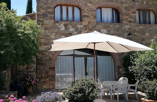 Country house 1 km from the center of Tavarnelle,in the heart of Chian