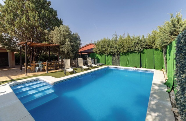 Country House 'Casa Fina' with Private Pool, Shared Terrace and Wi-Fi