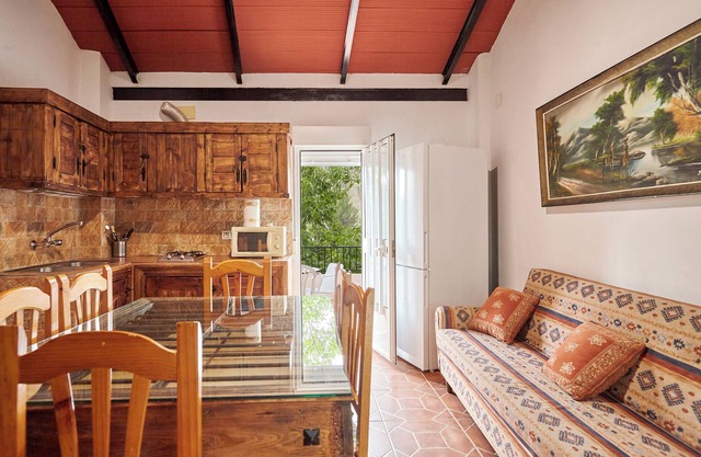 Country House 'Cortijo De Las Flores 2' with Shared Pool, Shared Terrace and Shared Garden