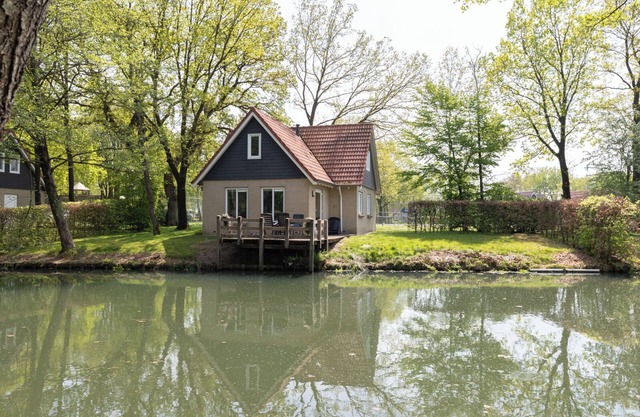 Country house on beautiful waterfront park