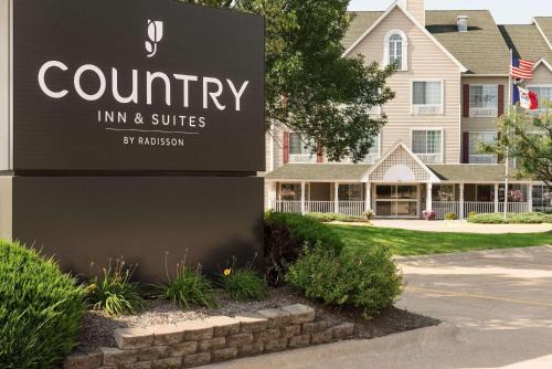 Country Inn & Suites by Radisson, Davenport - Quad Cities