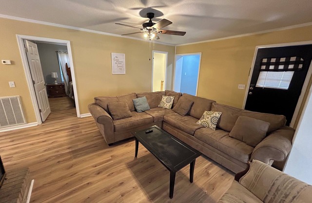 Country Living w/TVs in Each Room