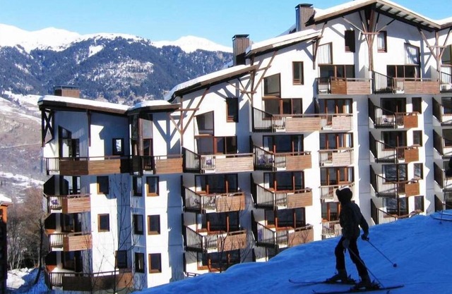 COURCHEVEL LA TANIA 6 PEOPLE PIED PISTES 3 VALLEES