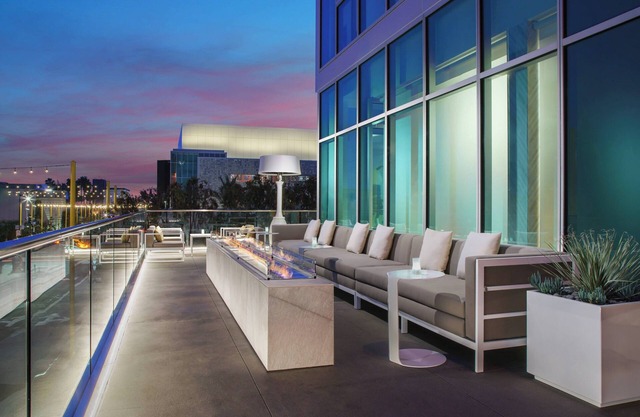 Courtyard by Marriott Santa Monica