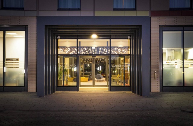 Courtyard by Marriott Edinburgh West