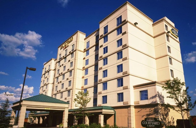 Courtyard by Marriott Toronto Airport