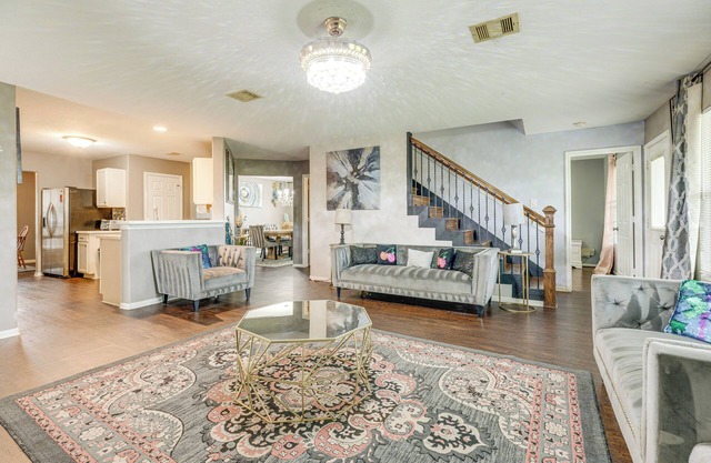 Covered Patio & Yard: Family Home in Katy