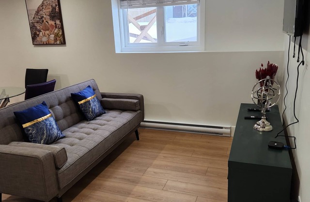 Coziest Nest Kenmount Terrace