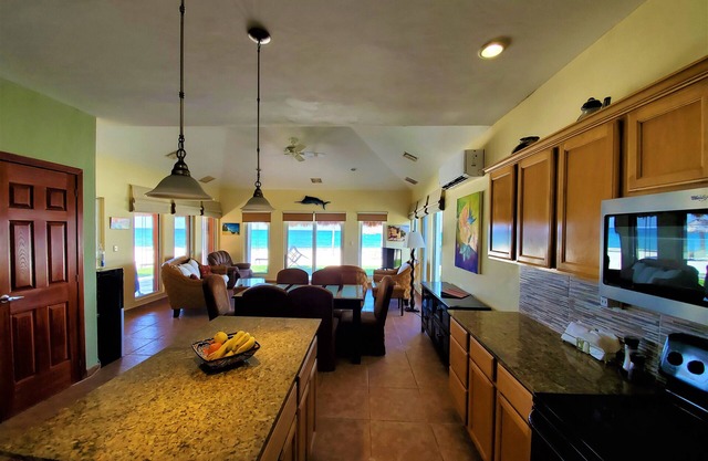 COZUMEL BEACH VILLA AT COSTA DEL SOL-GREAT LOW SEASON SPECIALS-LAST MINUTE OK!