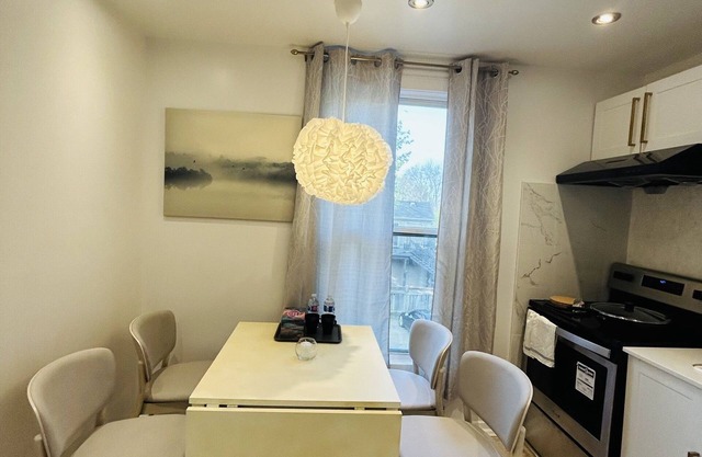 Cozy 1-Bedroom Apartment in the Heart of Grimsby