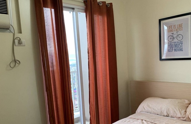 Cozy 1 Bedroom w/ Balcony