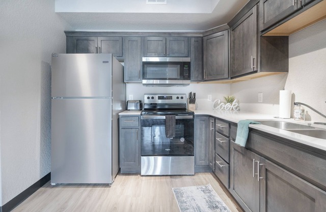 Cozy 2 bed/2 bath apartment