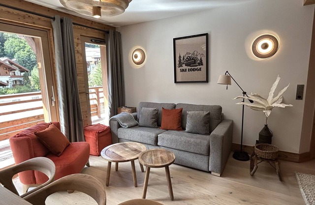 Cozy 2-bed apartment with balcony and parking in Méribel, near slopes