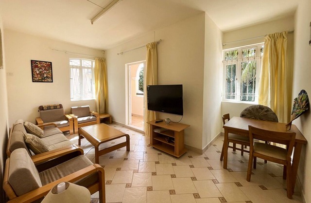 Cozy 2-bedroom apartment near the beach