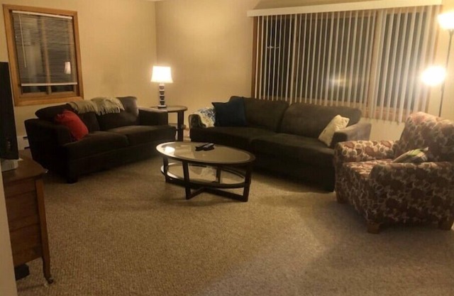 Cozy 2 Bedroom Apartment in the Heart of the Cityn