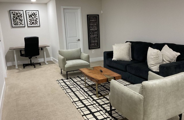 Cozy 2-bedroom basement apartment in White Plains with private entrance