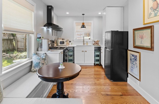 Cozy 2 Bedroom Close to Downtown