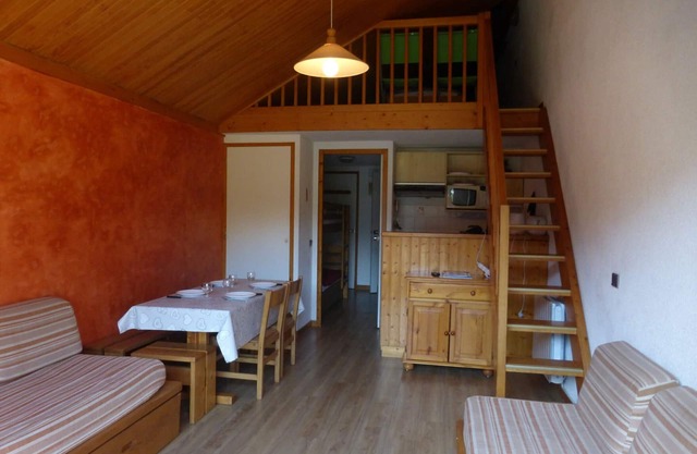 Cozy 2-Room Apt for 4 in Méribel Center, Close to Shops and Ski Slopes