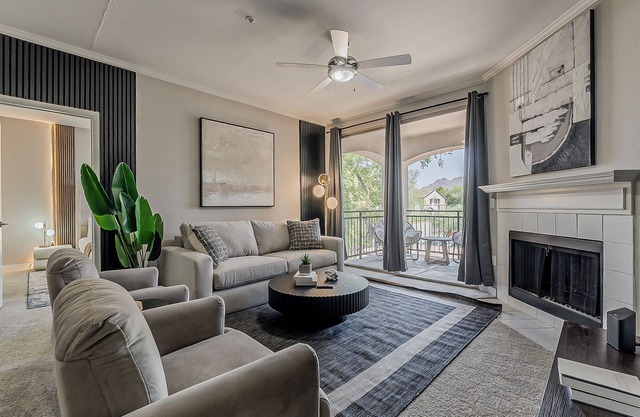 Cozy 2BR/2BA Apartment Pool Gym Free Parking