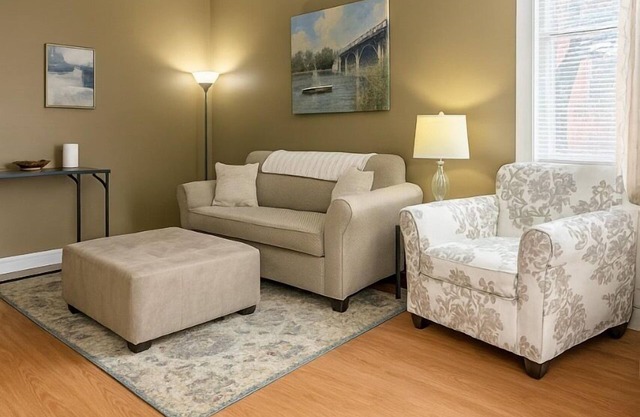 Cozy 2BR Apartment in the Heart of Morgantown-WVU