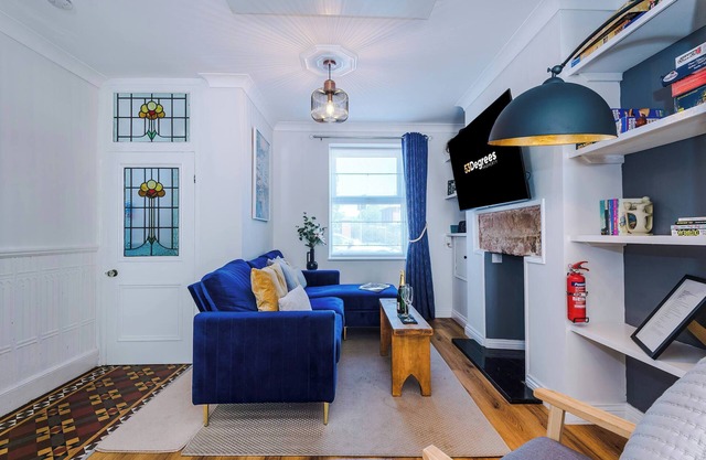 Cozy 3-Bed Home, Perfect for Business & Groups!