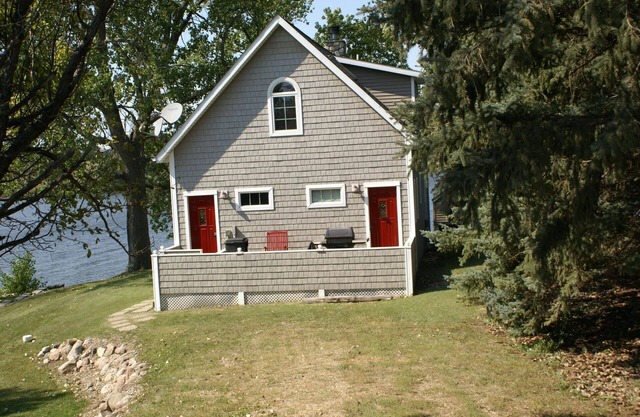 Cozy 3-bedroom cabin on Richmond Lake