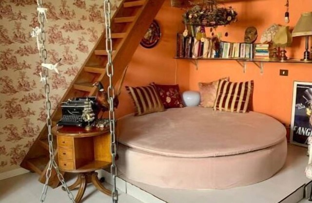 Cozy and colorful loft for fun people:-)