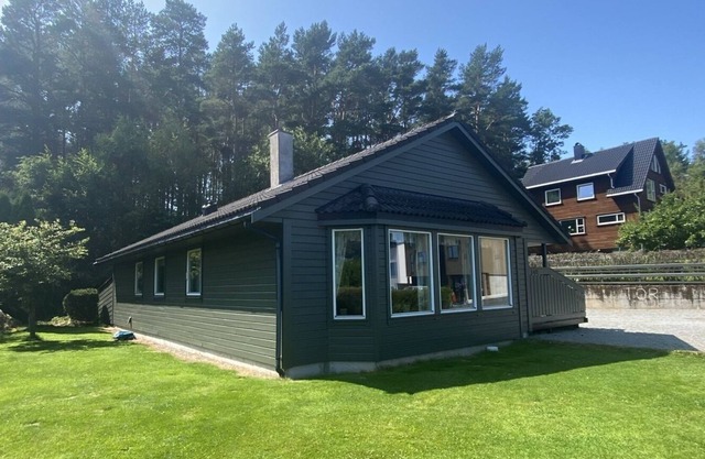 Cozy And Comfortable House In Quiet Area - Long-term Rental
