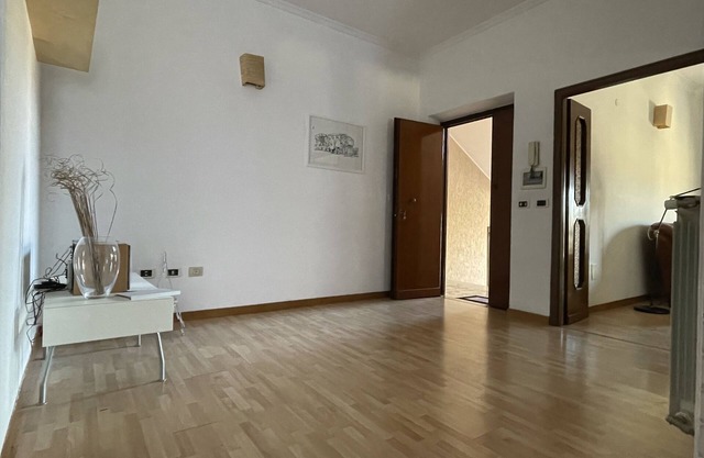 Cozy and spacious, short distance from areoport and new fair of Rome.