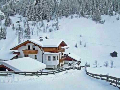 Cozy apartment in Außervillgraten