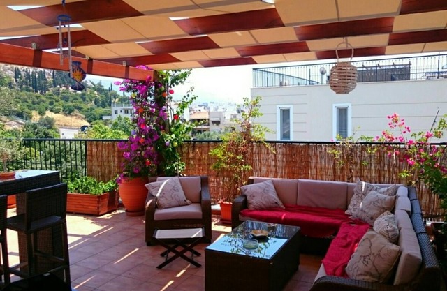 Cozy apartment in Acropolis with roof garden