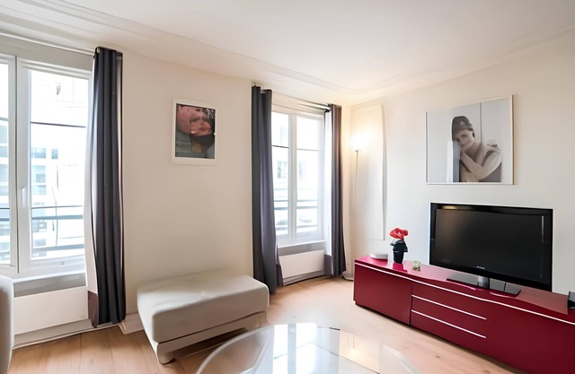 Cozy apartment in charming Paris in the heart of the city