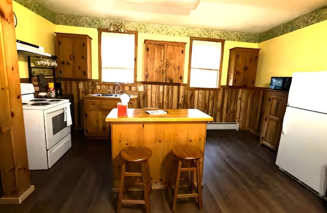 Cozy apartment in Colebrook NH