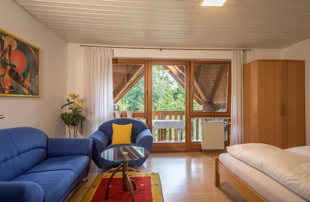 Cozy Apartment “Konrad Schielin” with Mountain View, Wi-Fi & Balcony