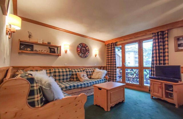 Cozy apartment with equipped kitchen, balconies in Valmorel