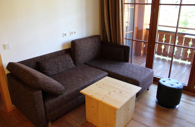 Cozy apartment with mountain view and close to the slopes in the Zillertal Arena