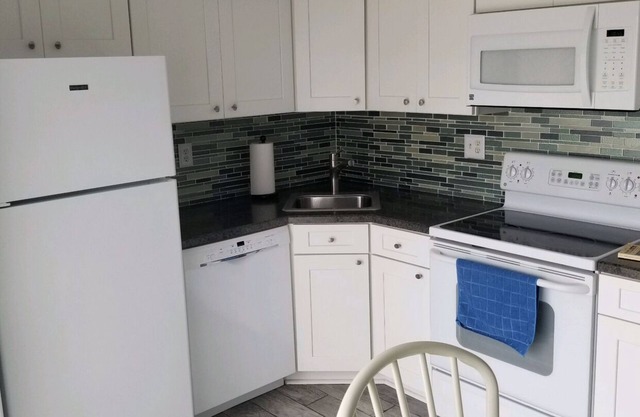 Cozy Beach Getaway - 136th St Ocean City, Maryland