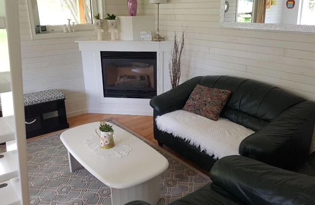 Cozy Cabin, 2 min to the HWY1