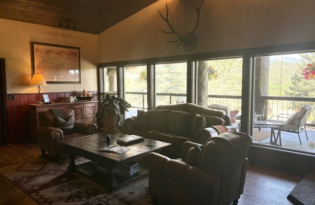 Cozy Cabin|Firepit,Mountain Views|Near Wineries