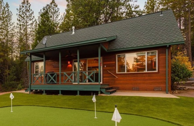 Cozy Cabin near Yosemite at Quail Crossing